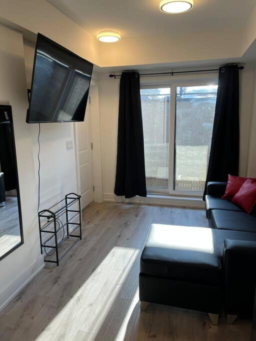 Lovely One Bedroom Condo With Free Parking Niagara Falls Exterior photo